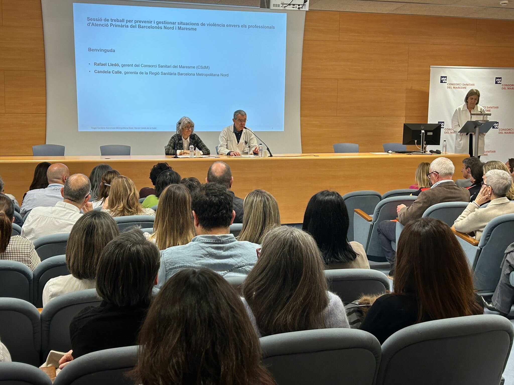 L’Hospital Universitari de Mataró acull una sessió sobre la violència enversi els professionals